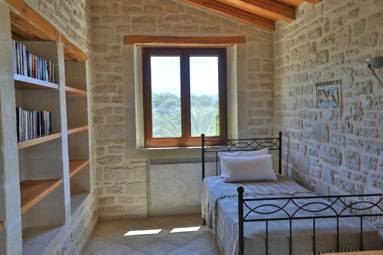 Villa Harmony, Steinvilla Prinés Екстериор снимка