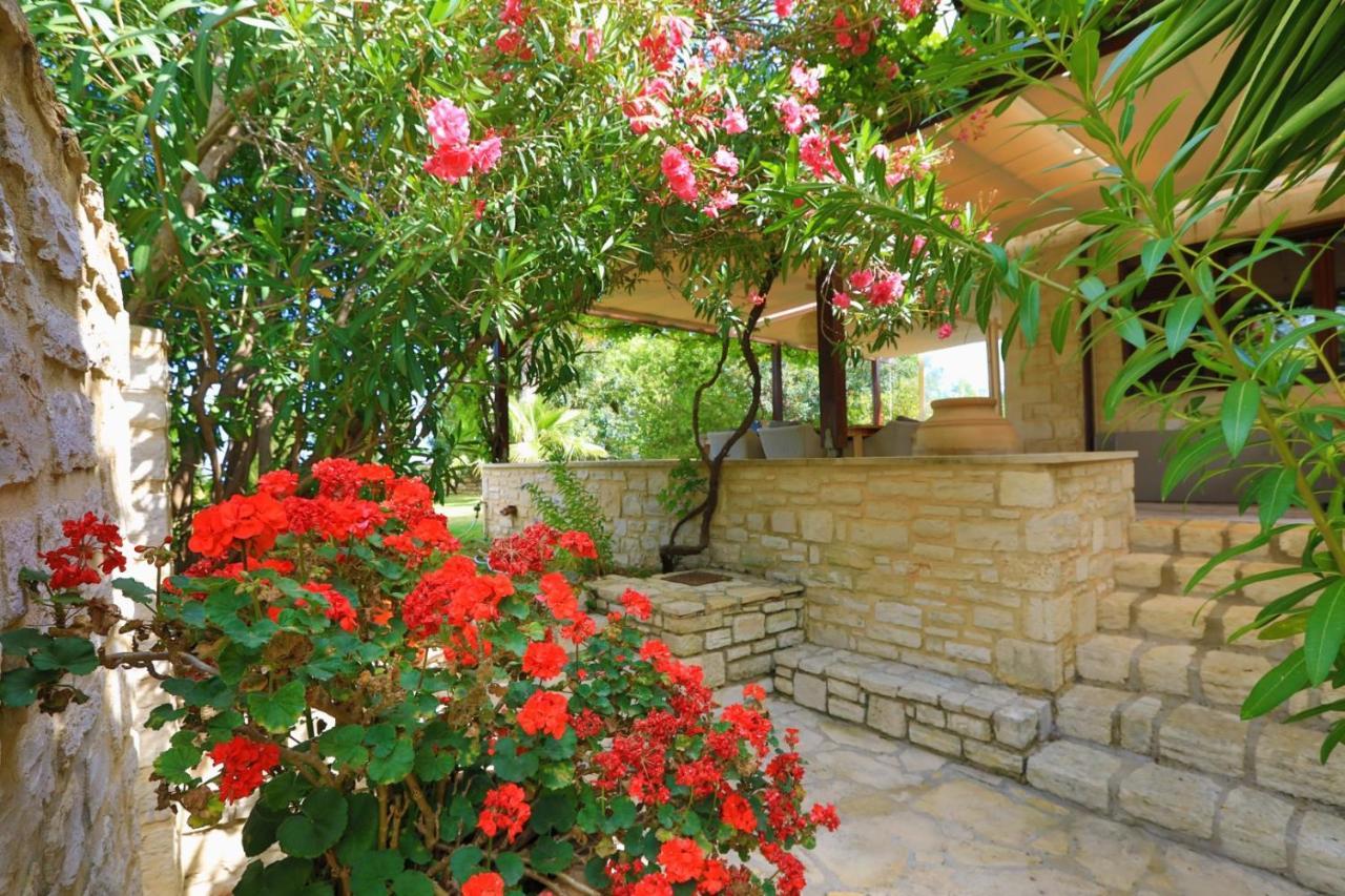 Villa Harmony, Steinvilla Prinés Екстериор снимка